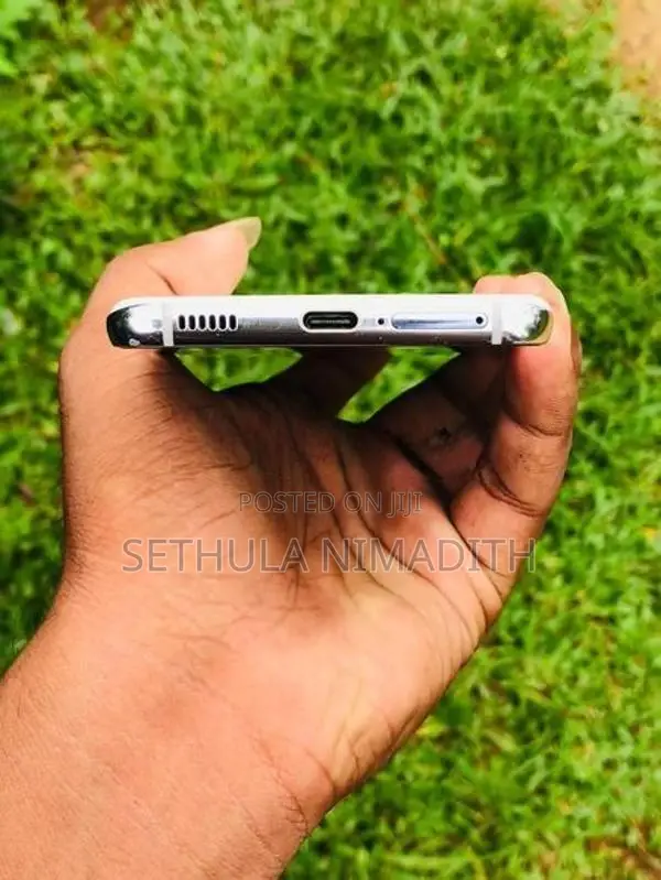 Samsung Galaxy S21 (Used)