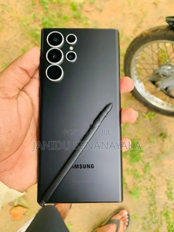 Samsung Galaxy S22 Ultra (Used)