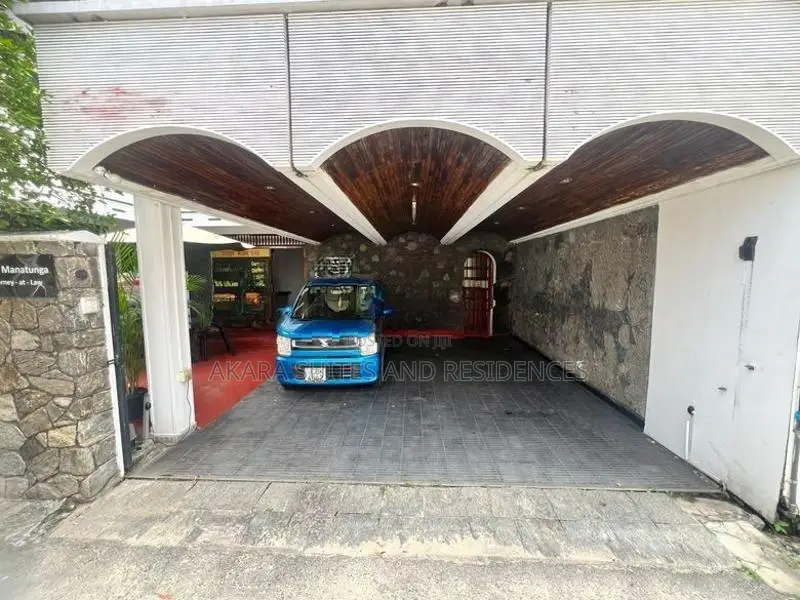 Colombo 07 11.1 Perches - Unfurnished House for Sale HL49478