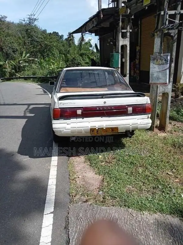 Nissan Sunny 1989