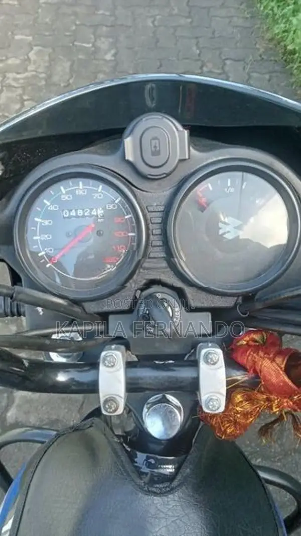 Bajaj CT100 2026