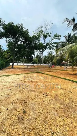 Land in Midigama