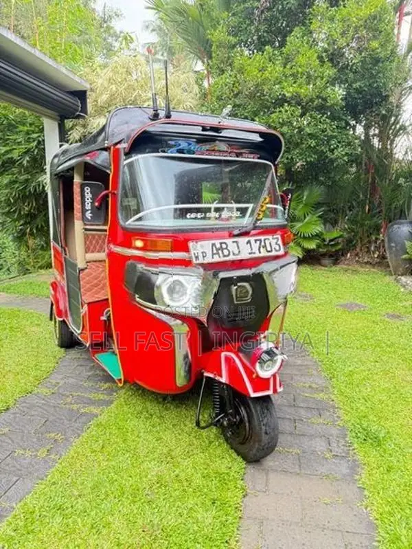 Bajaj RE Three Wheeler 2015 2013