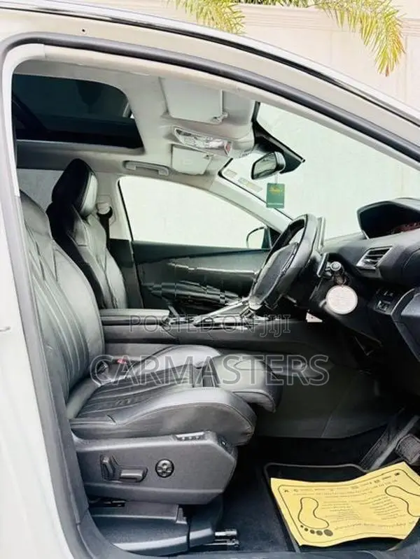 Peugeot 5008 Highest spec 2019