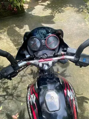 Bajaj Discover 2010