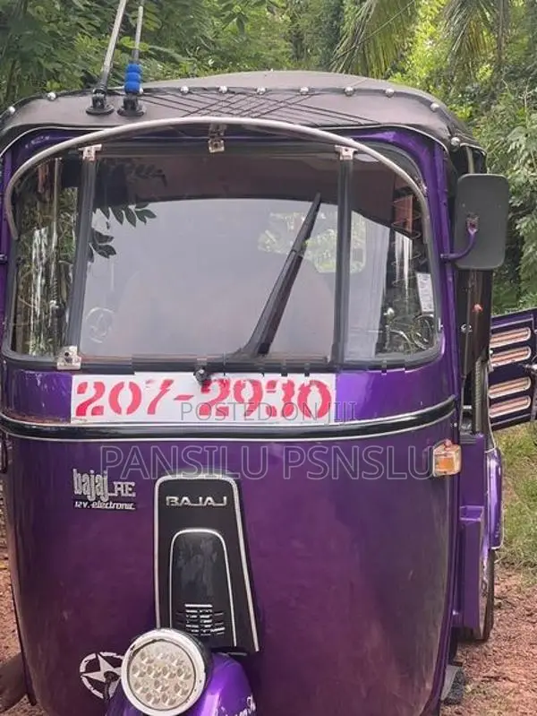Bajaj RE 2000