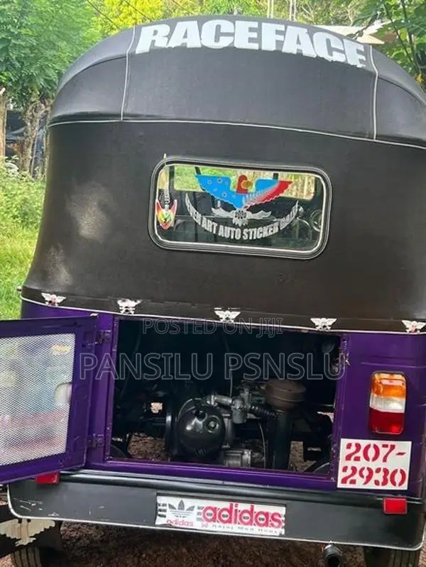 Bajaj RE 2000