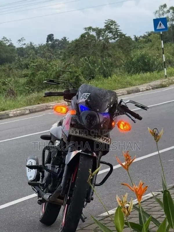 Bajaj Pulsar 180 2011