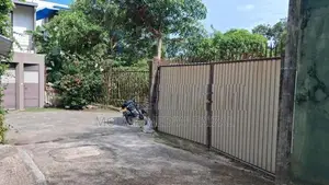 Land For Sale in Bashline Road Narahampita Colombo.05