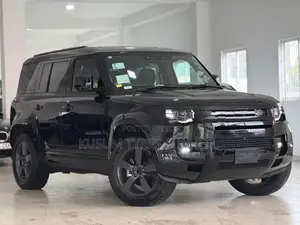 Land Rover Defender 7 SEATER SUN ROOF 2026