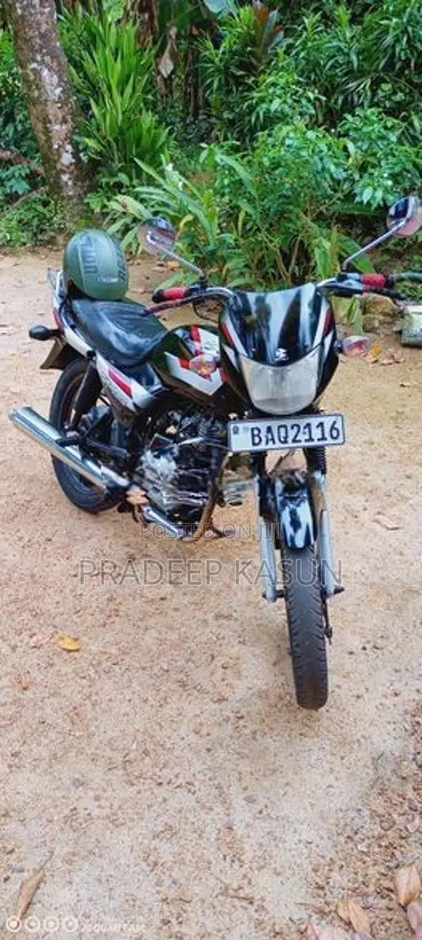 Bajaj CT100 2013