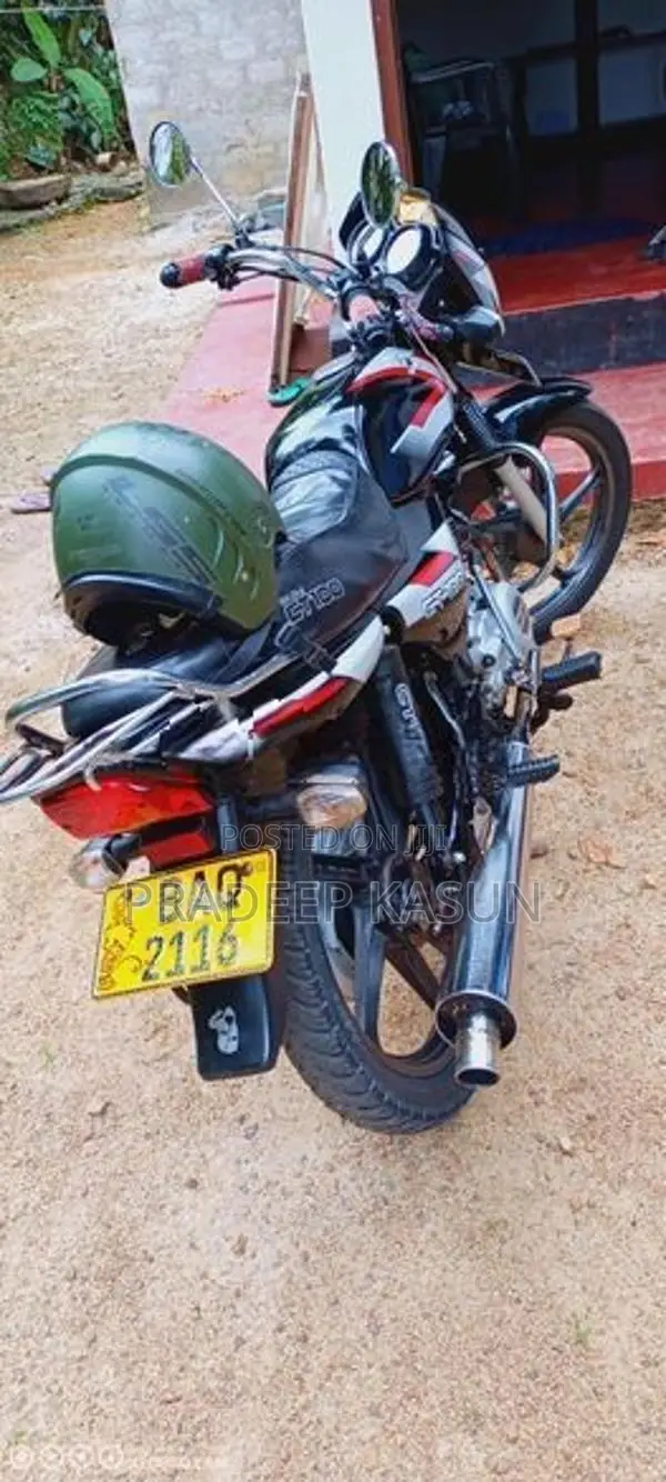 Bajaj CT100 2013