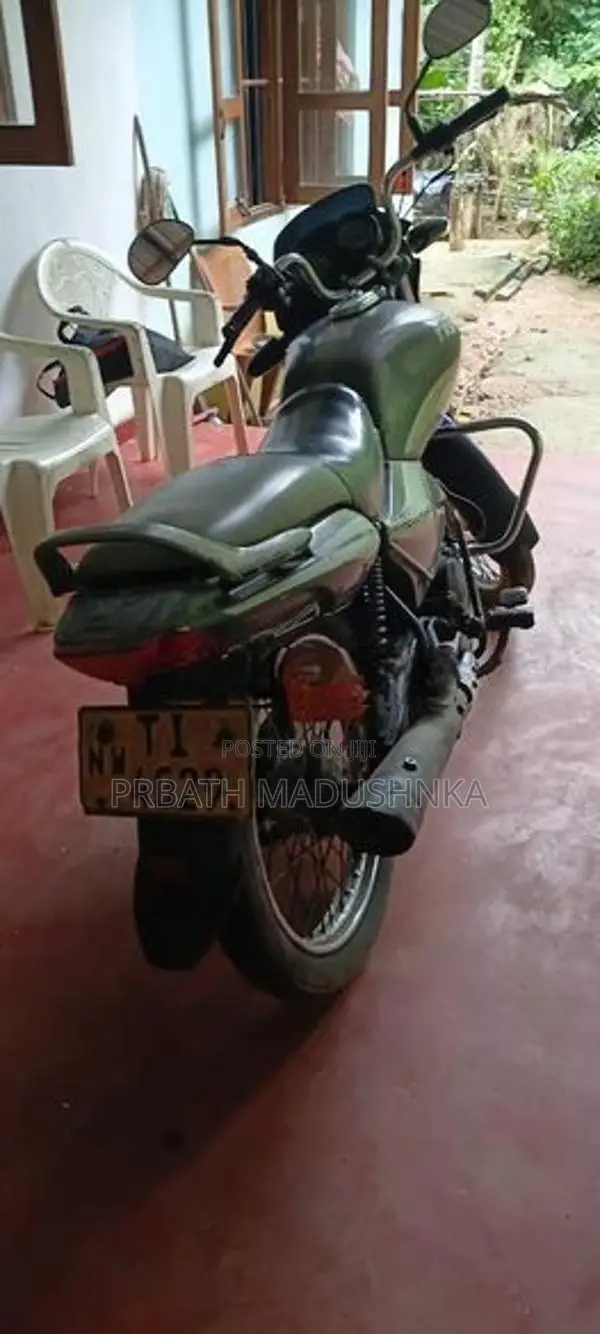 Bajaj Hsbsh 2000