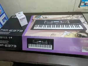 Yamaha PSR-E373