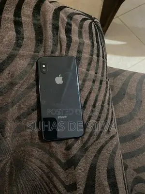 Apple iPhone XS (Used)