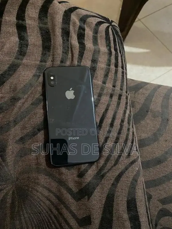 Apple iPhone XS (Used)
