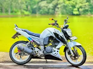 Yamaha FZ 2010