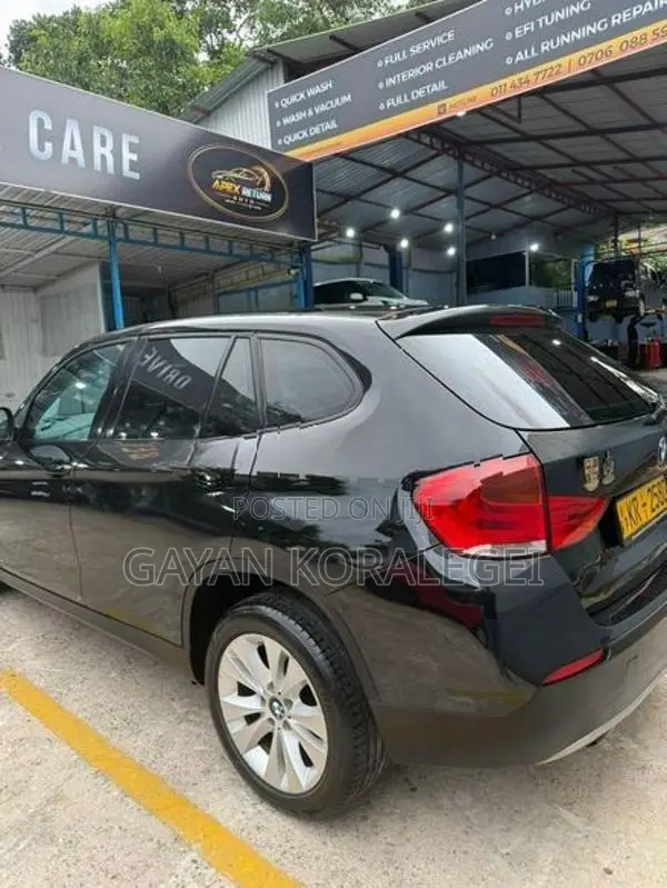 BMW X1 2011
