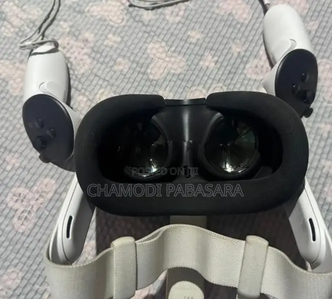 VR Meta Quest 3 With Controllers