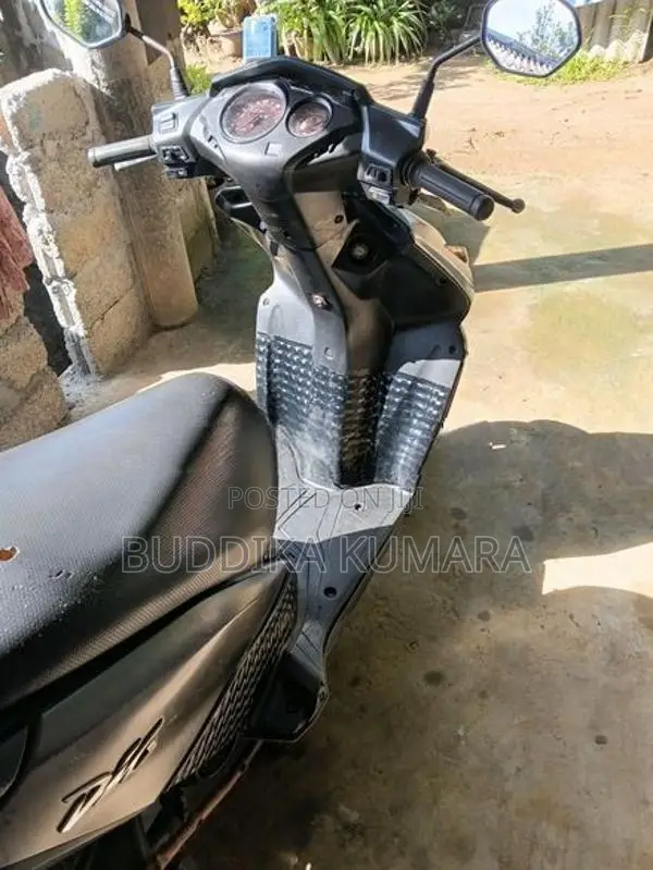Hero CD 100 2012