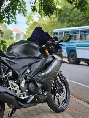 Yamaha R15 V4 2025