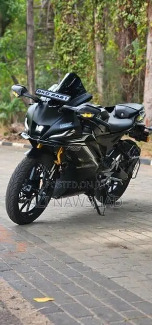 Yamaha R15 V4 2025