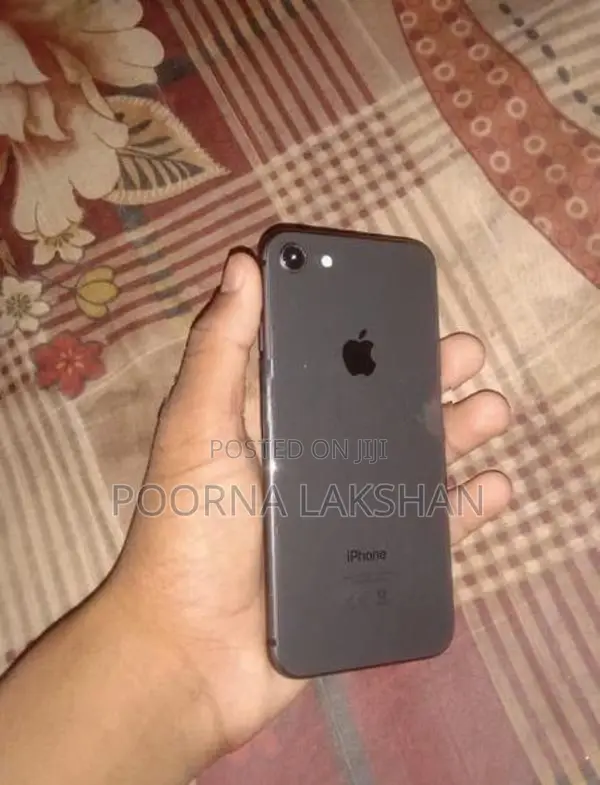 Apple iPhone 8 (Used)