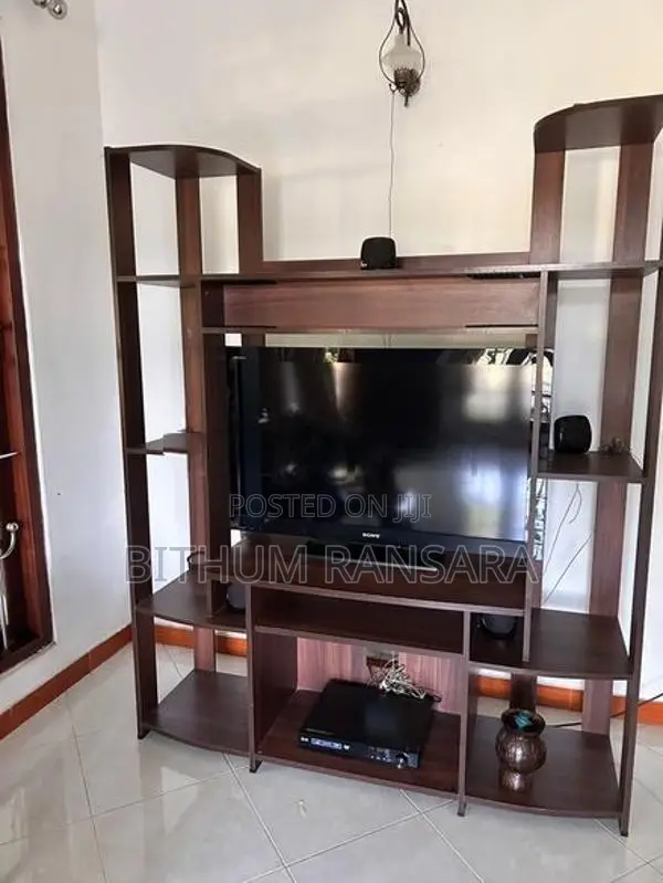 Piyestra TV Stand