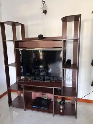 Piyestra TV Stand