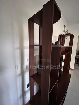 Piyestra TV Stand