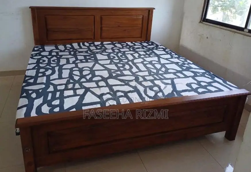 Mahogany Wooden Bed