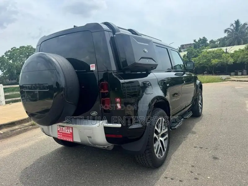 Land Rover Defender 110 HSE s/roof D/ac 2023