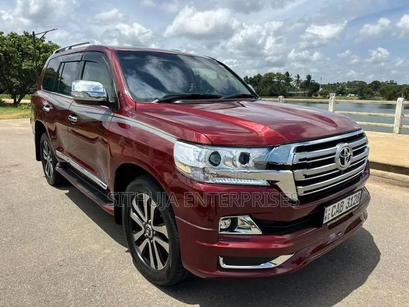 Toyota Land Cruiser Sahara v8 maintained 2013