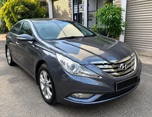 Hyundai Sonata 2012