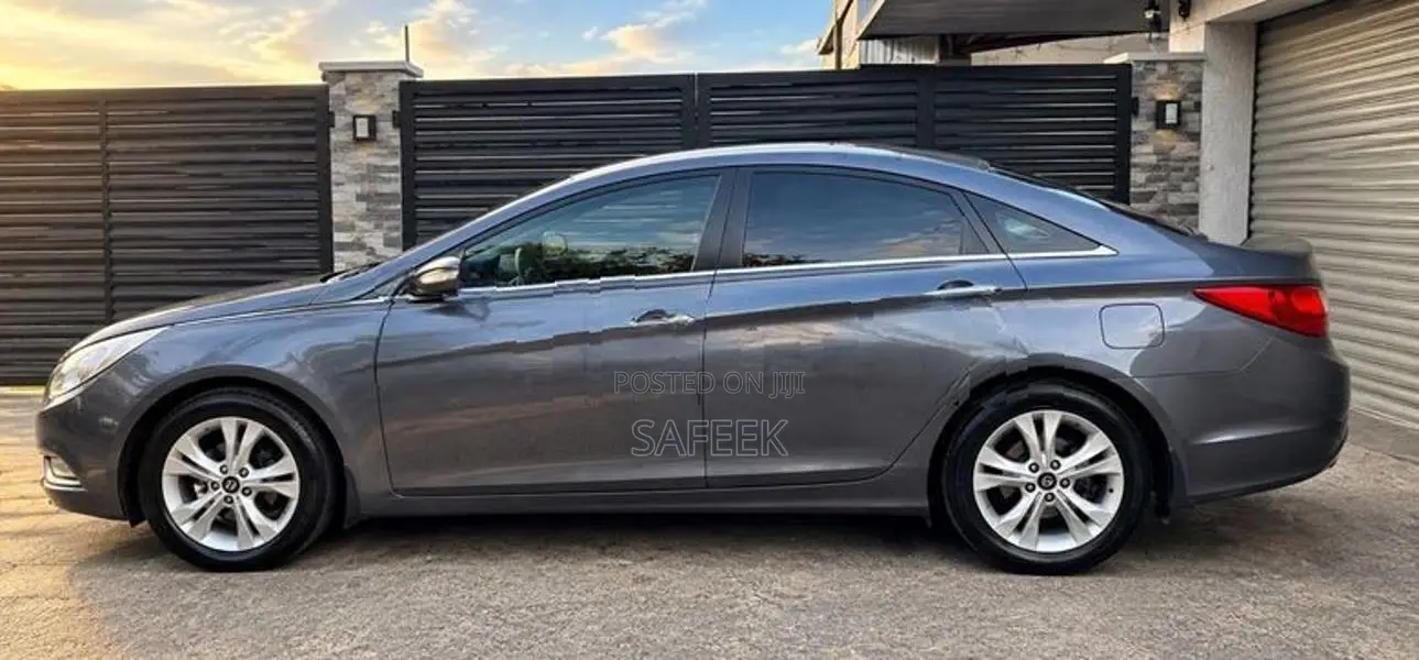 Hyundai Sonata 2012