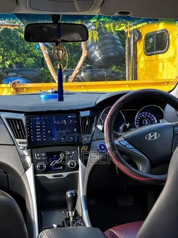 Hyundai Sonata 2012