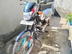 Bajaj CT100 2015