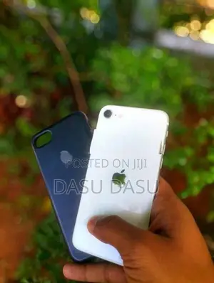 Apple iPhone SE 2 (Used)