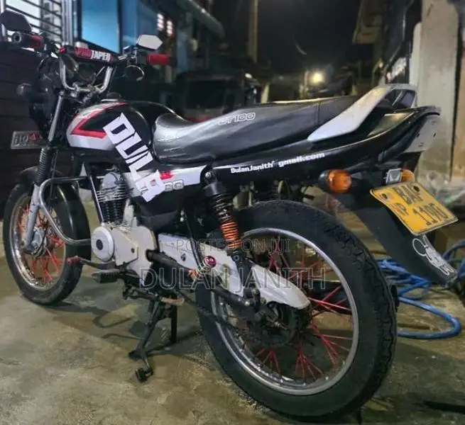 Bajaj CT100 2013
