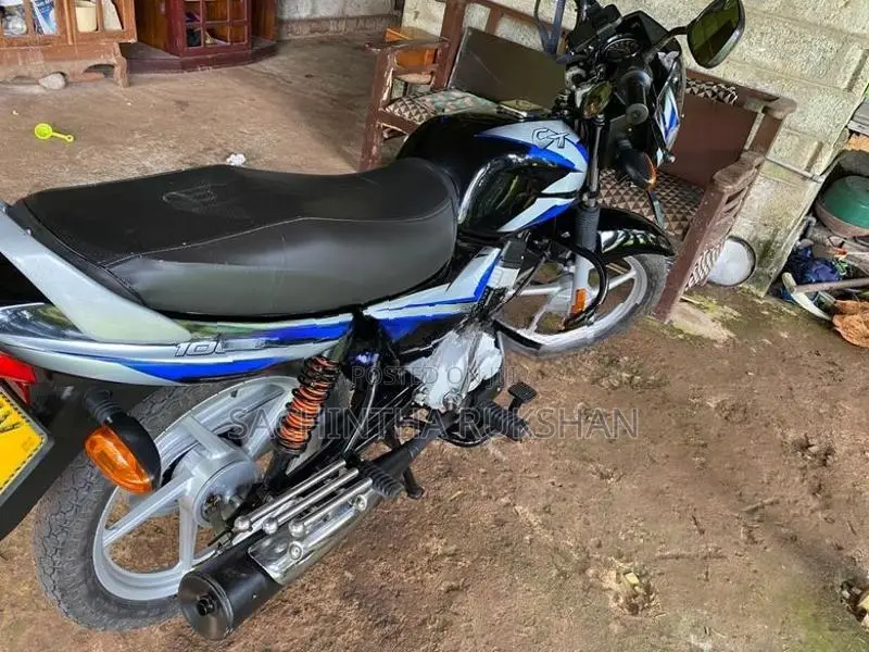 Bajaj CT100 2024