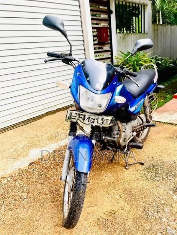 Bajaj Caliber 2004