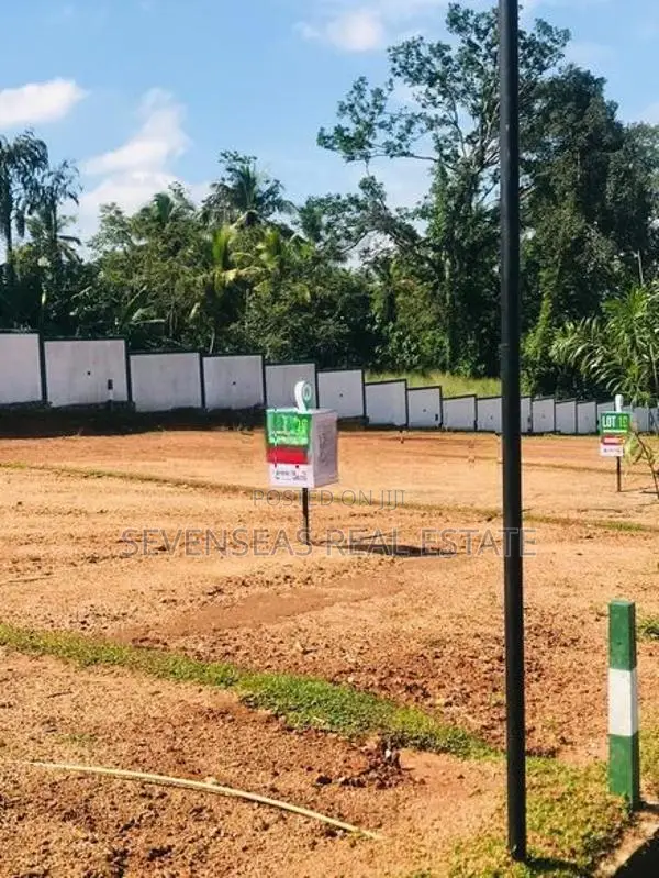 Land Blocks in Athurugiriya