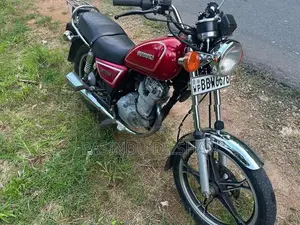 Suzuki GN 125 2015