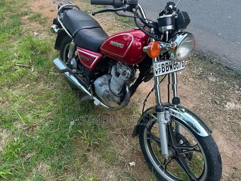 Suzuki GN 125 2015