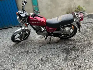 Suzuki GN 125 2015