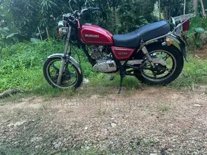 Suzuki GN 125 2015