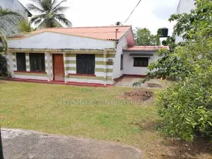 Spacious House With Garden For Rent In Kelaniya