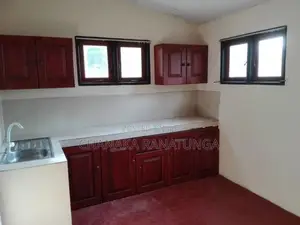 Spacious House With Garden For Rent In Kelaniya