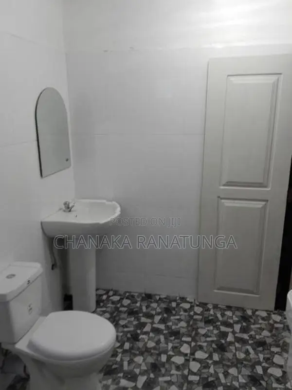 Spacious House With Garden For Rent In Kelaniya