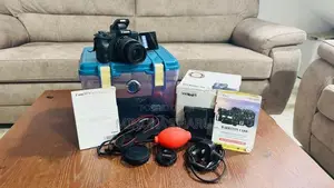 Canon E0S M50 Mark 1